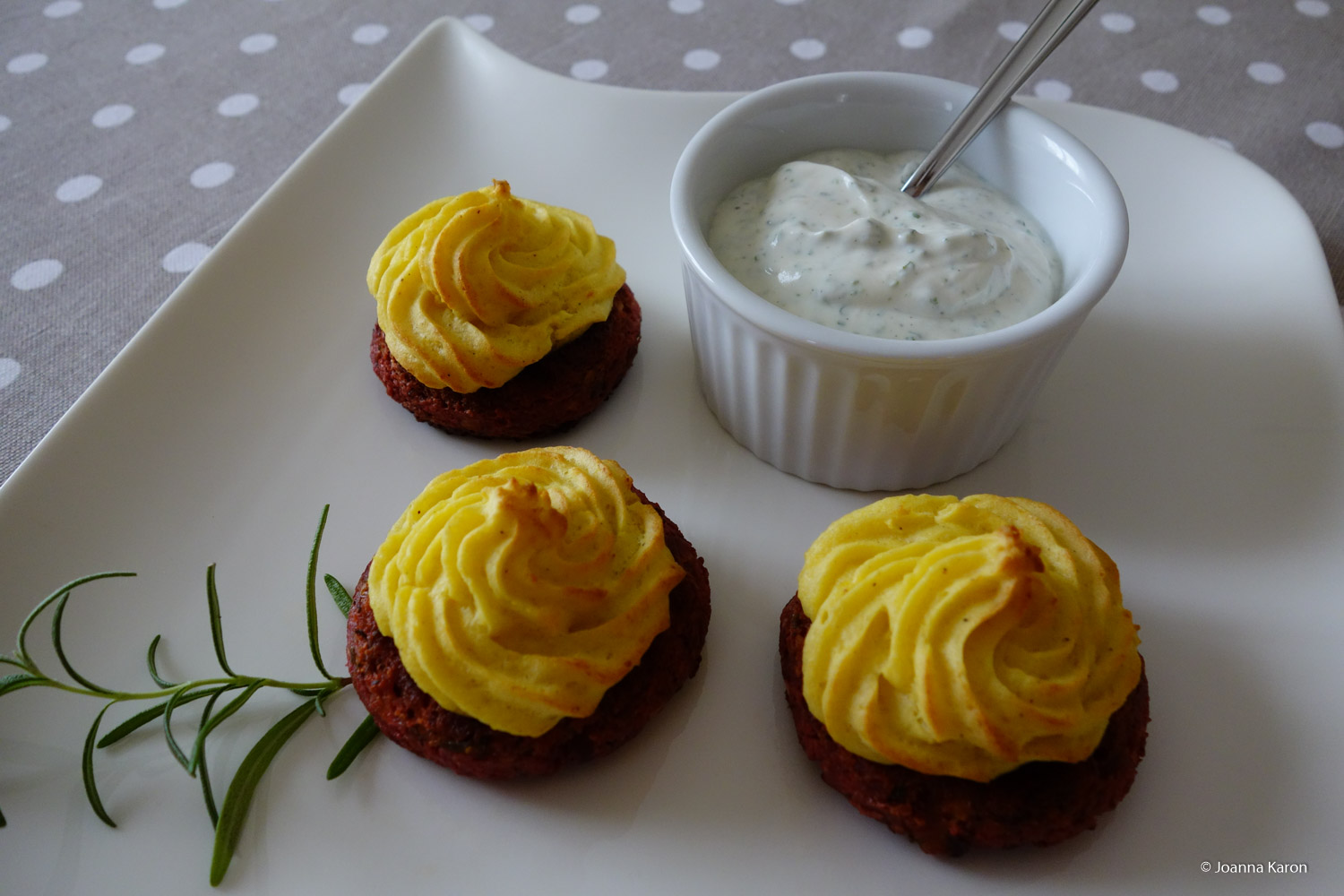 Rote-Beete Buletten mit Kartoffelhaube - Die Küchenzuckerschnecke