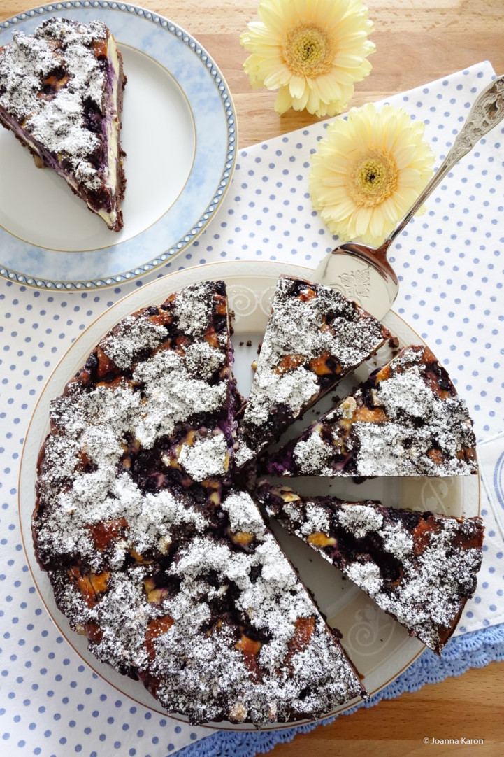 Cheesecake-Brownies mit Blaubeeren