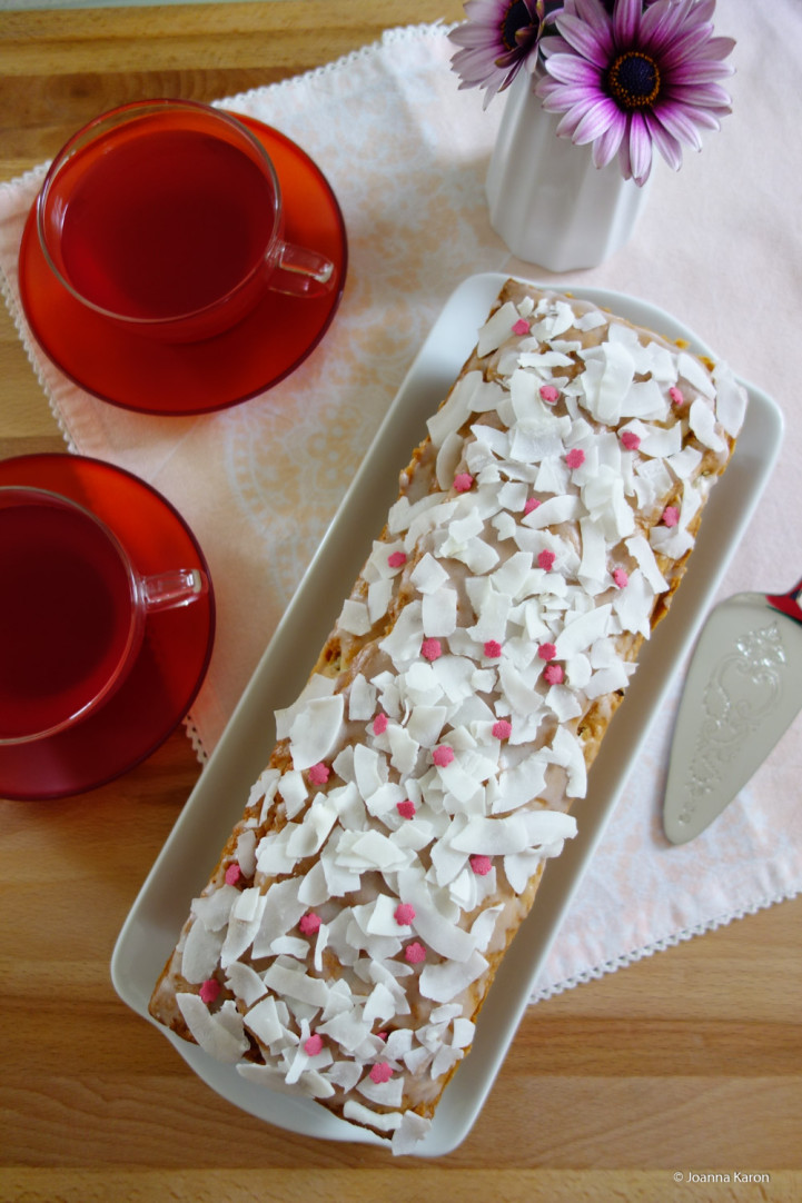 Rhabarber-Kokos-Kastenkuchen - Die Küchenzuckerschnecke