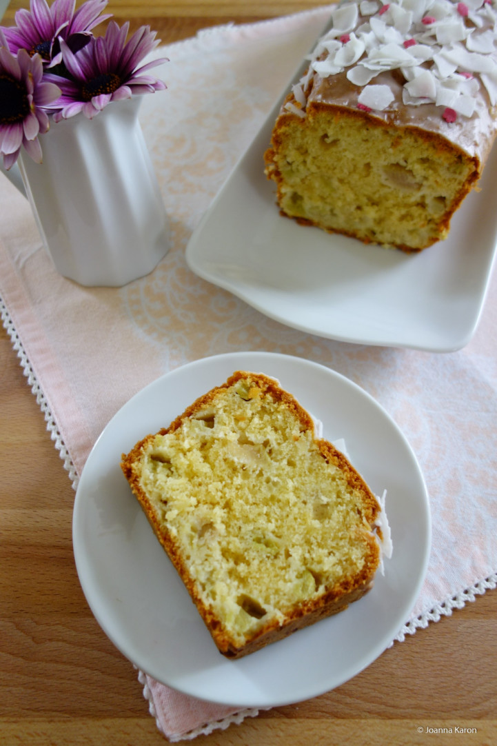 Rhabarber-Kokos-Kastenkuchen