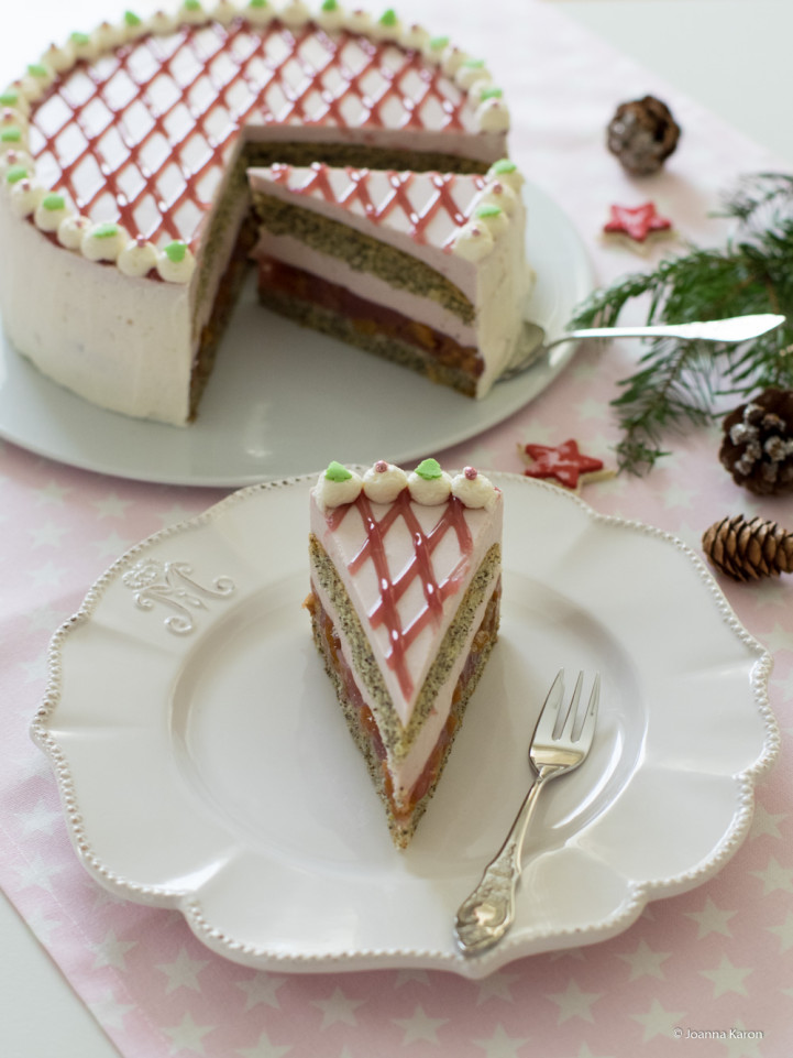 Mohntorte mit Pflaumen und Punschfüllung