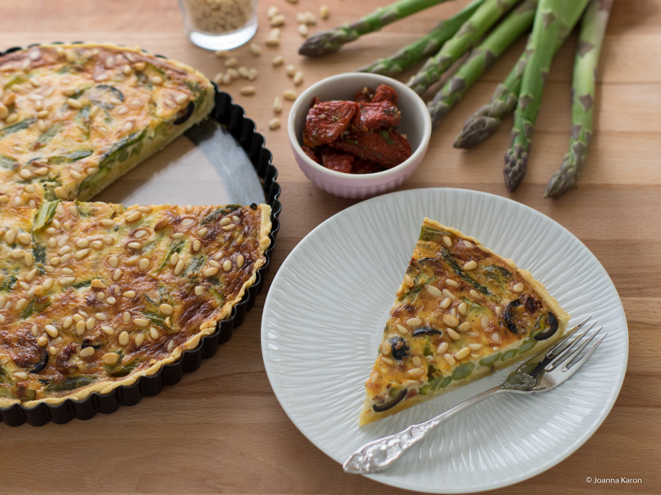 Spargelquiche mit Oliven und getrockneten Tomaten - Die ...